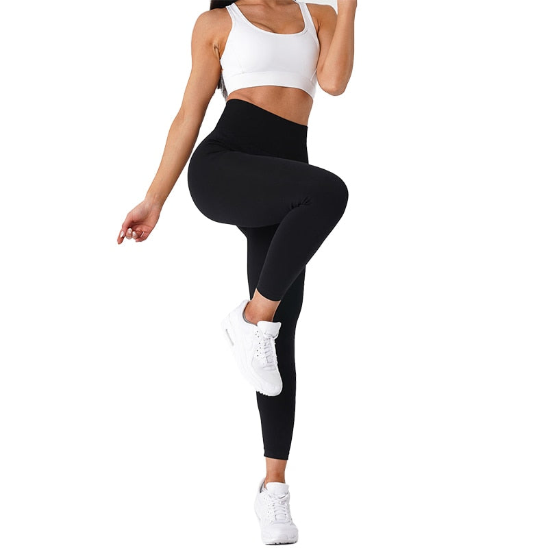 Leggings sólidas sem costura NVGTN femininas macias para treino